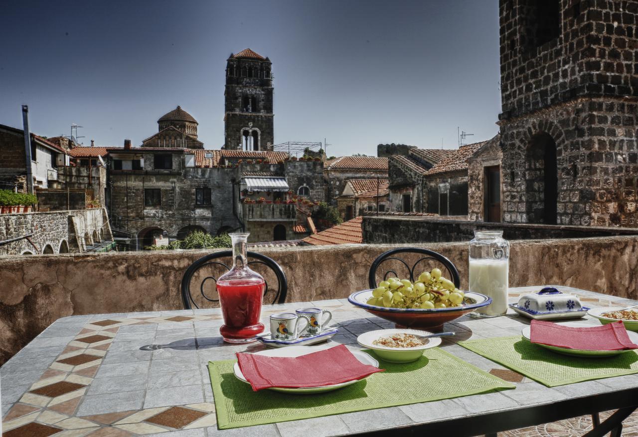 La Pietra D'Argento Bed & Breakfast Caserta Vecchia Exterior photo