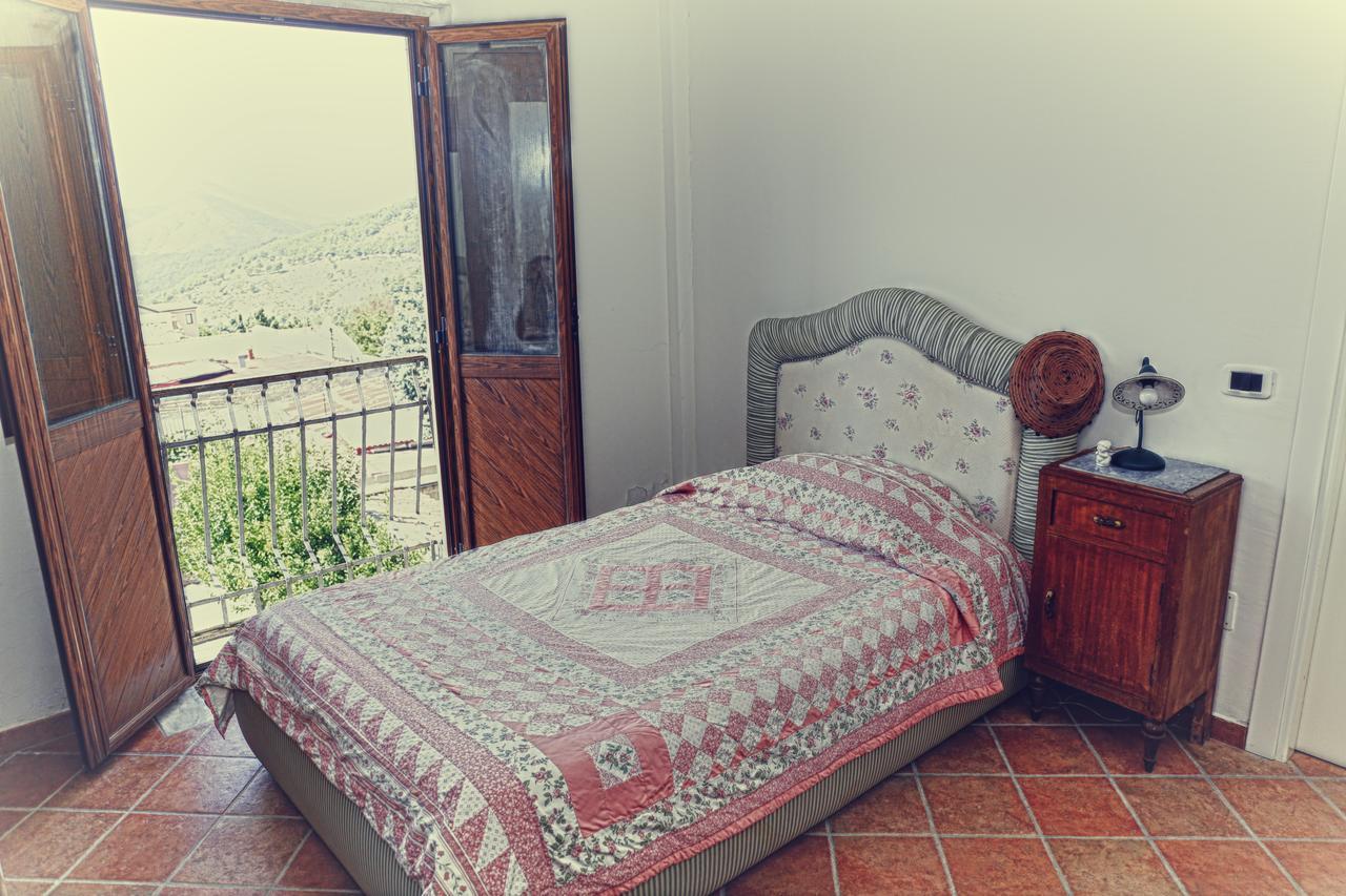 La Pietra D'Argento Bed & Breakfast Caserta Vecchia Exterior photo
